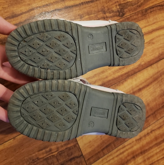 Winter Ready Girls size 10T winter boots - Picture 10 of 11